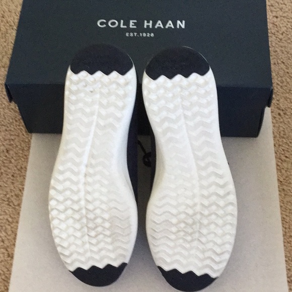 COLE HAAN one time worn casual shoes - Picture 4 of 5